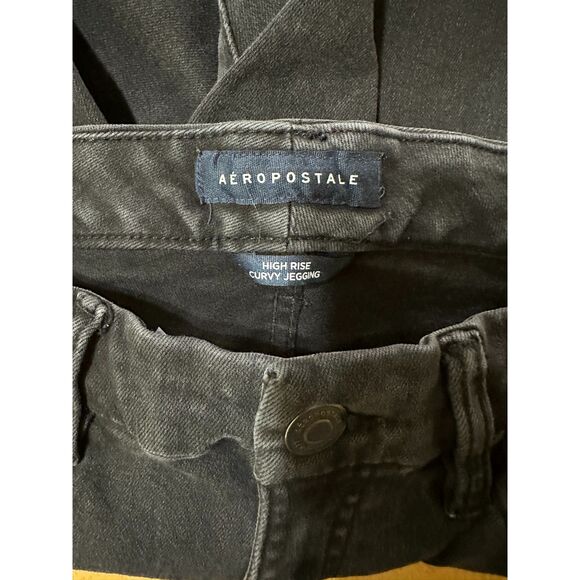Aeropostale Women's High Rise Curvy Jeggings Size 4 Black Denim - Picture 2 of 4